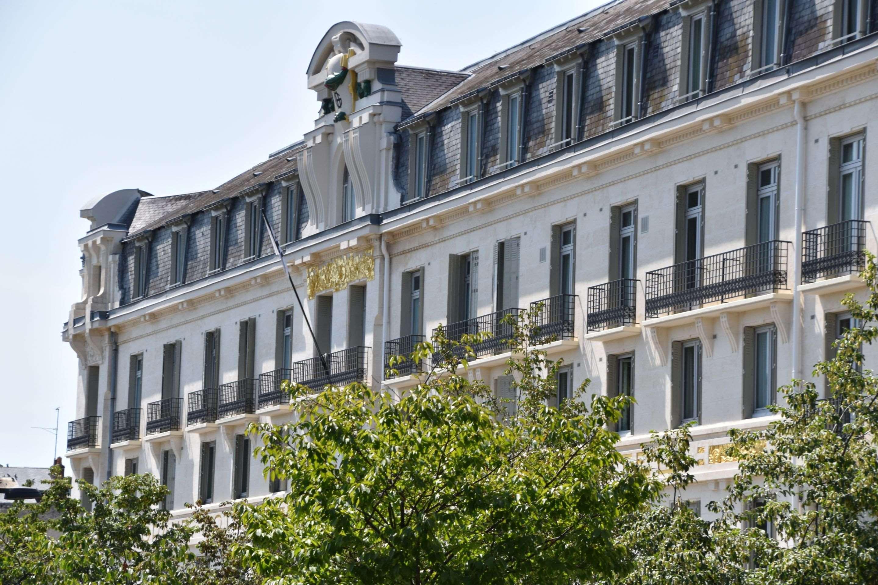 Le Grand Hotel Tours Exterior foto